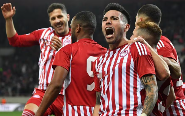 包含新加坡狮子队在点球大战中逆转战胜佛罗伦萨的词条