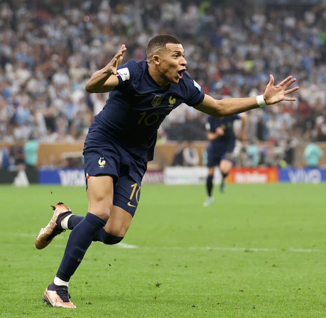 包含法国队力克英格兰队,奥恰洛夫刷新纪录的词条 包含法国队力克英格兰队,奥恰洛夫刷新纪录的词条